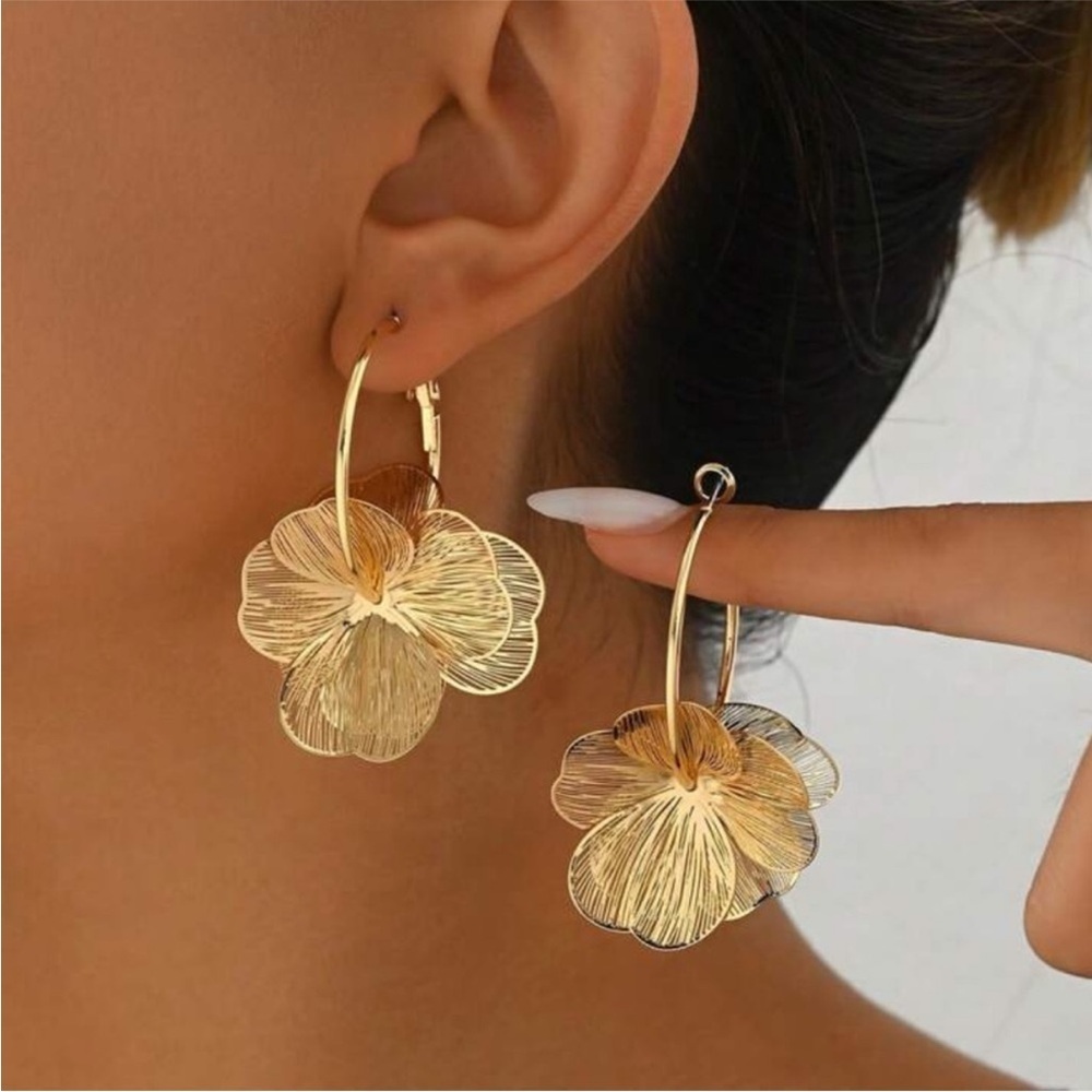 Royal Bloom Gold Earrings - Picture 2 of 5
